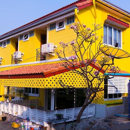 Rak Ban Kerd House Ξενοδοχείο Ko Si Chang Δωμάτιο φωτογραφία