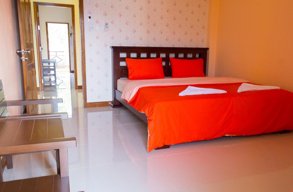 Rak Ban Kerd House Ξενοδοχείο Ko Si Chang Δωμάτιο φωτογραφία